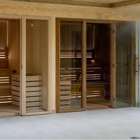 Golden Bird Wellness & شقة *