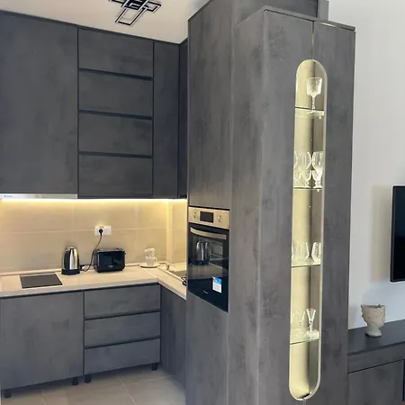 Golden Bird Wellness & * زلاتيبور