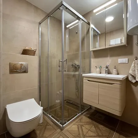 아파트 Golden Bird Wellness &