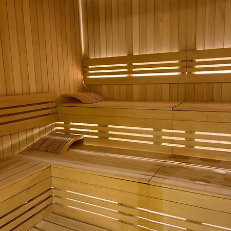 Golden Bird Wellness & Апартаменты *